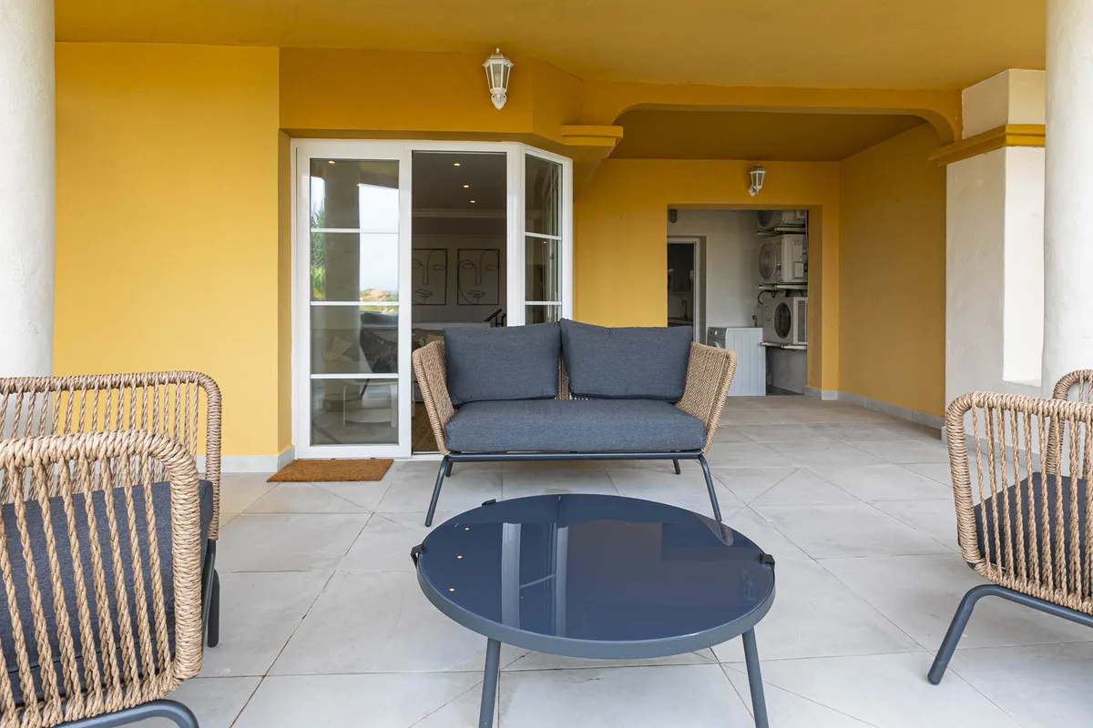 f9239d2b-bc82-468e-9de1-3ec14043890a