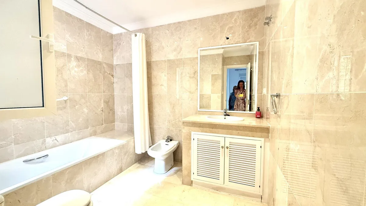 0e959646-d745-410e-9115-018a0320b4e3