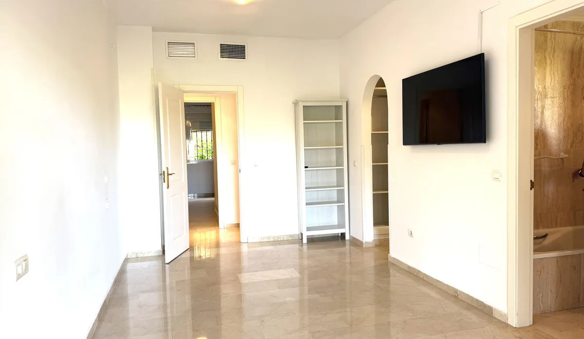 d5ec44f3-5b06-42cb-9eaa-d1f3d44d4d29