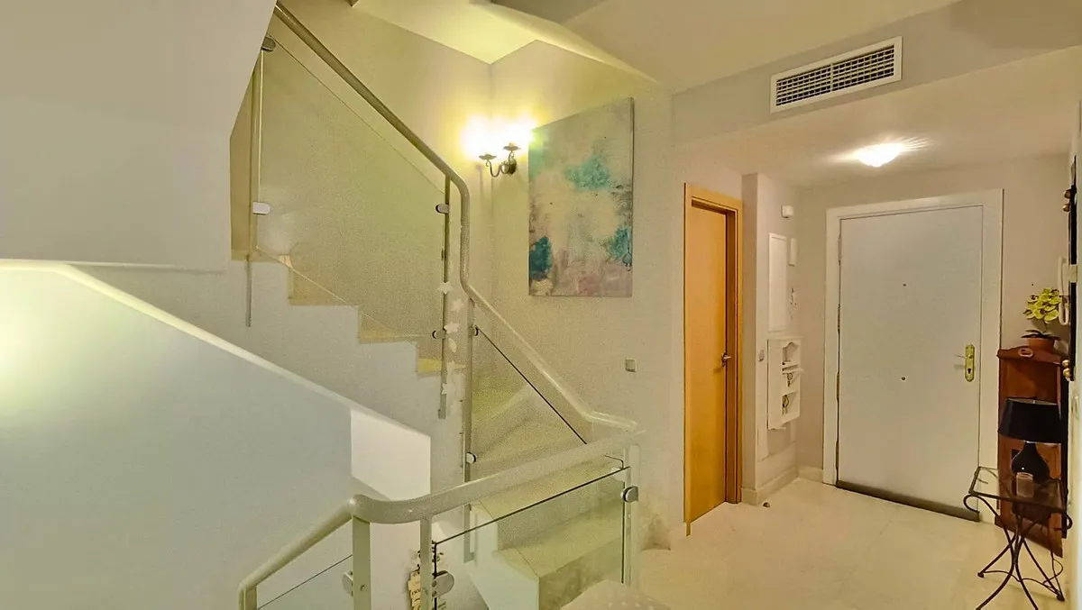 5e6a425d-26d2-4012-bb20-6de9d567fcc1