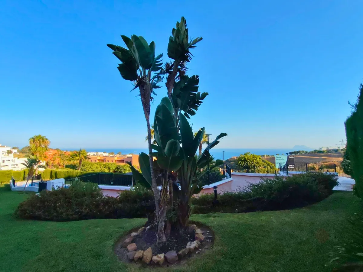 6451f900-702b-49ac-9fa9-74d732864878