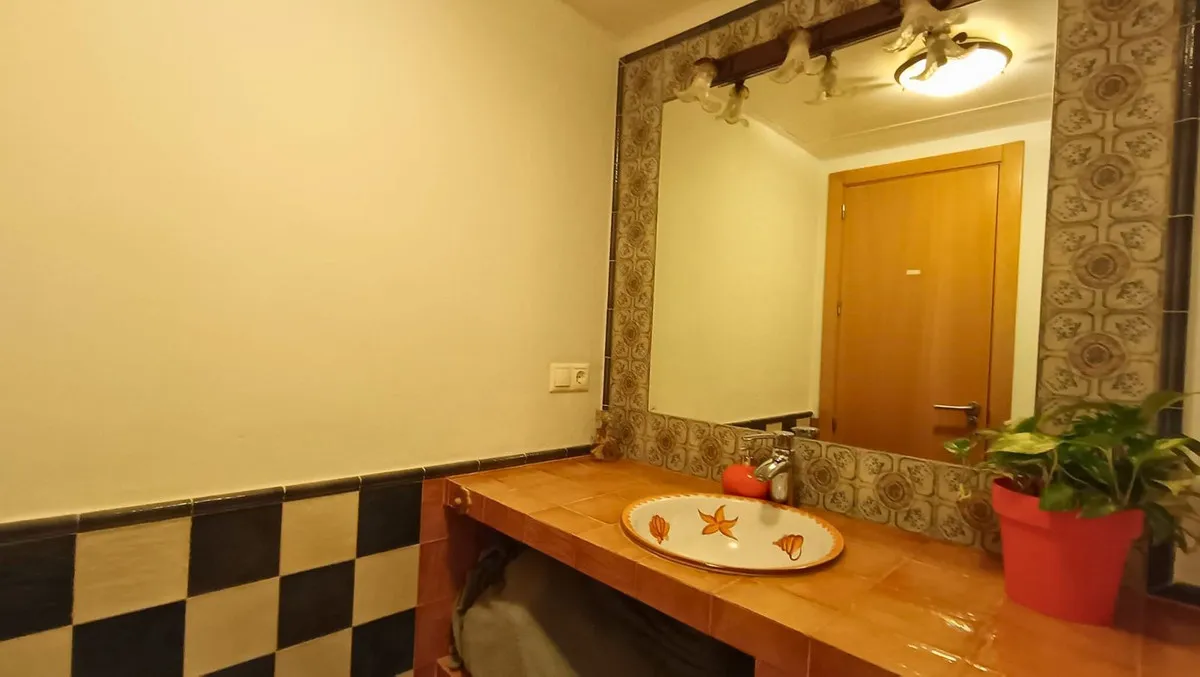 a2d9557f-da12-411c-a933-e3ae3939c19b