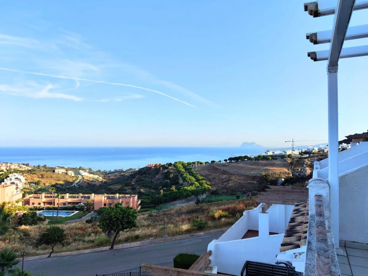 a532bf06-ca25-46ad-86d0-c3d95d91aba2