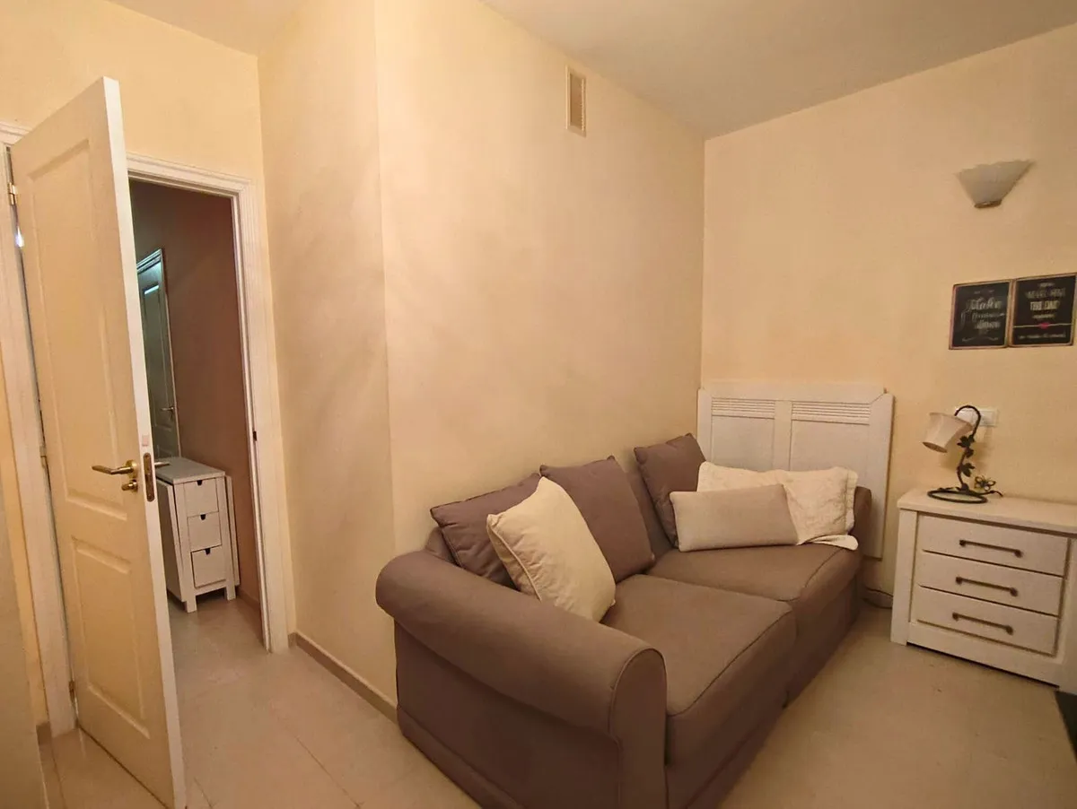 ca8393d3-1080-4e9b-8d9d-58e2c5c14407