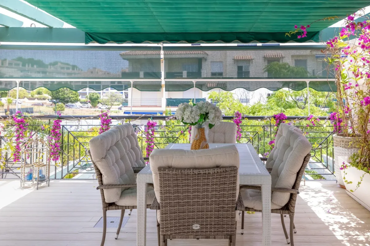 226ebf28-a567-4cee-900d-c6836605c2bf