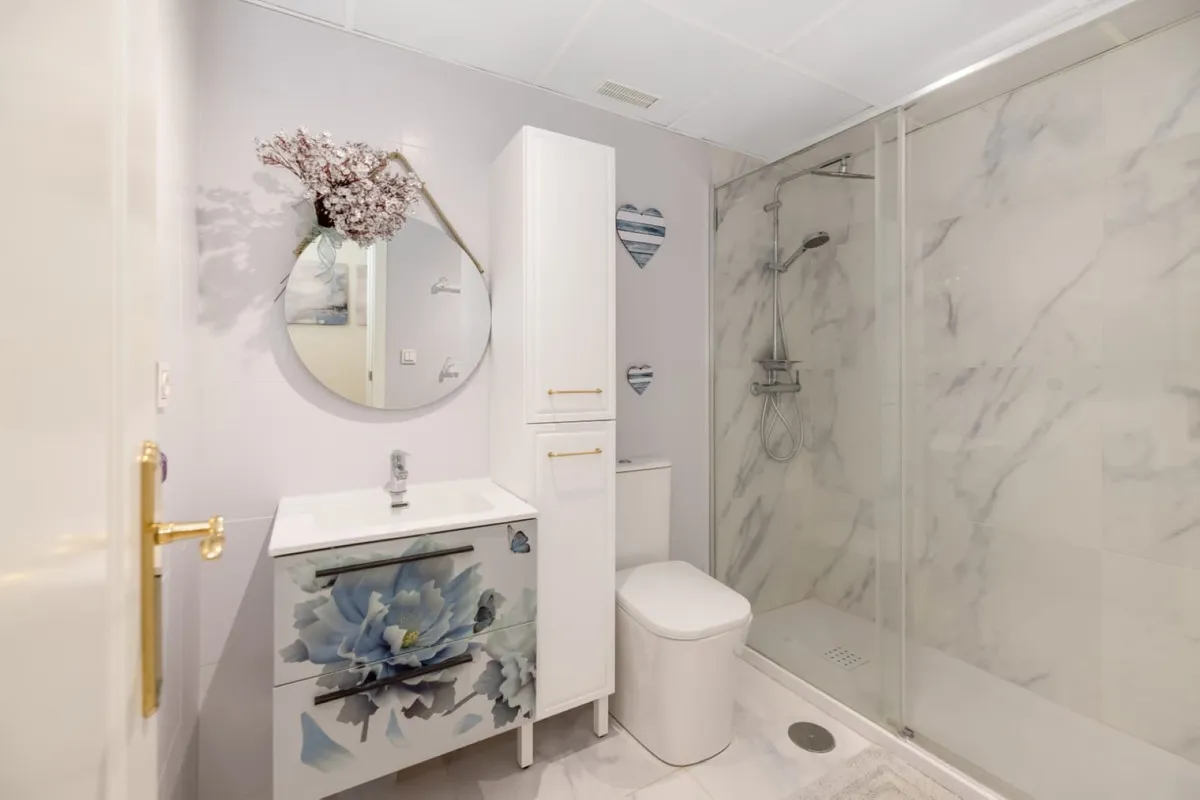 cf49b4a5-5352-4355-a95f-41afbb8ba4f8