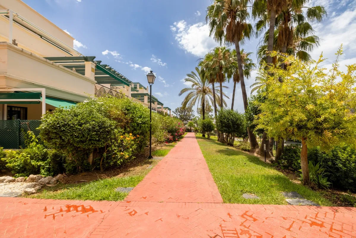 ff841afc-eb5a-4c77-8d12-a3661b034fd2