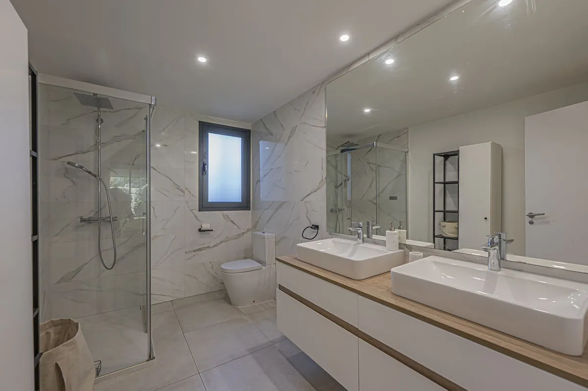 a8870fd9-c5b0-475f-b78c-dc639603b700