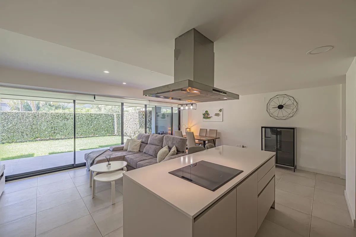 baefbff1-d9e3-423c-af5d-6e54662e011f