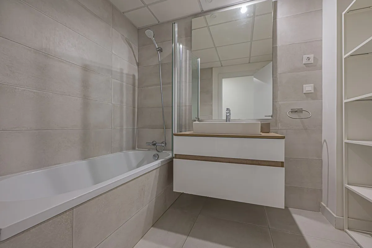 c7d10992-d5c8-4348-af4b-db203e17b5e5