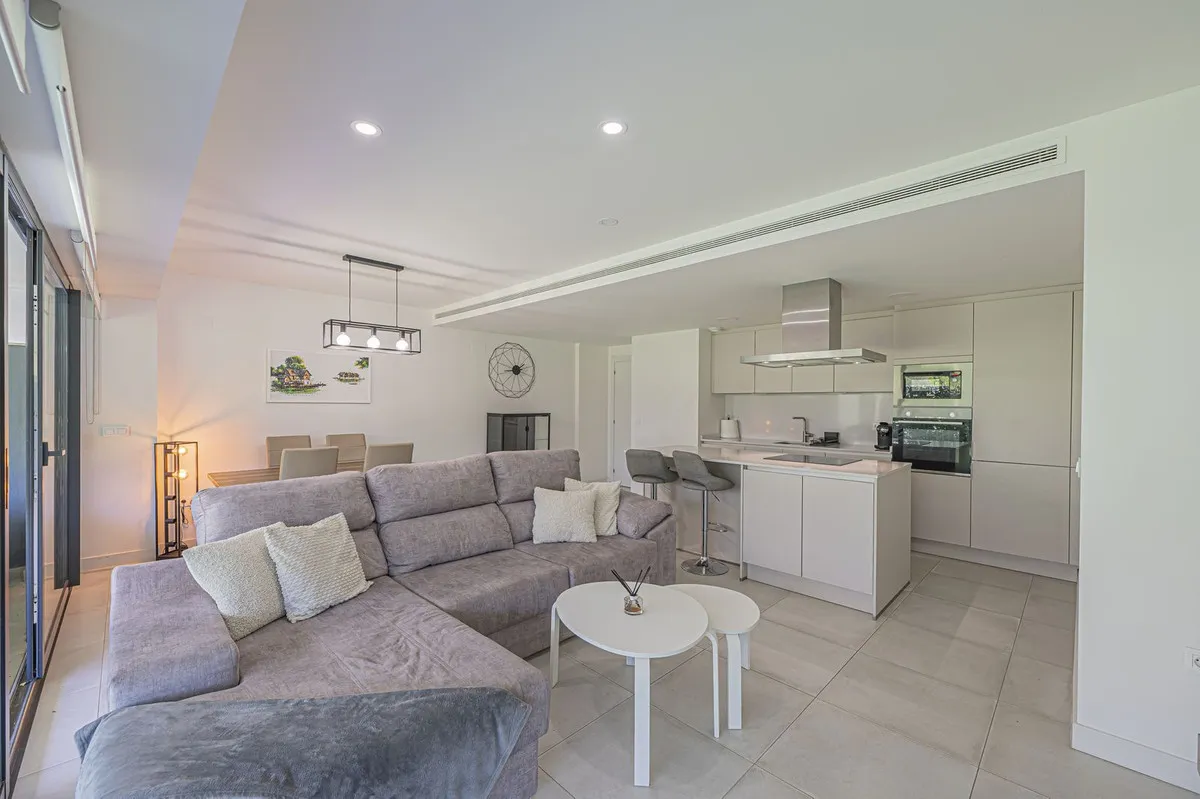 cf5357c0-d9be-48ef-9cea-9cfff93d1bea