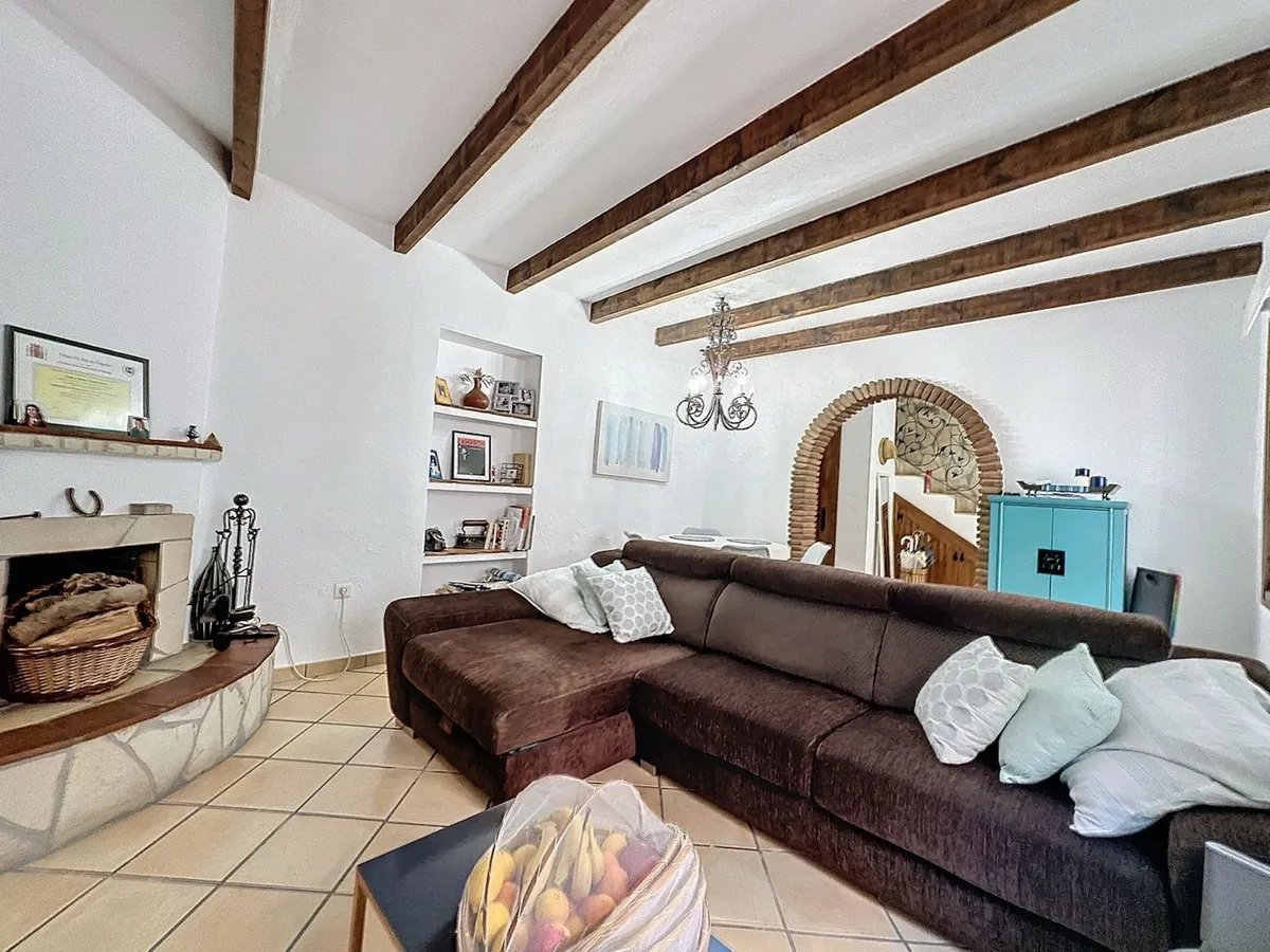 7a4ddb80-8be6-406b-8e96-c6f8bed0d26b