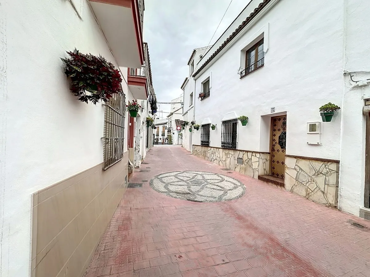 e5fc58e7-a5b8-4fa1-be4f-1c93490754eb