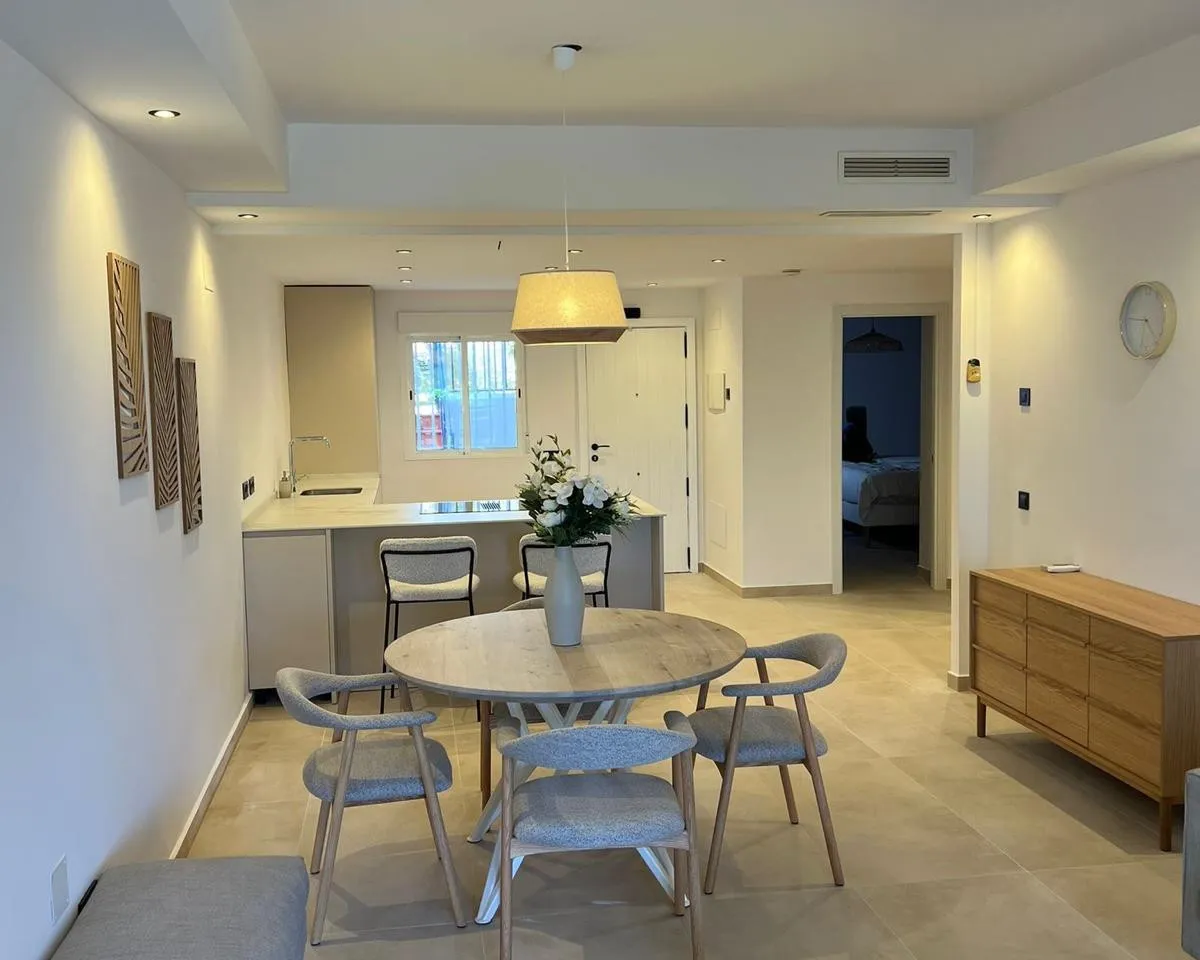 c67ef888-a325-45c0-bd49-0b3d1c0fa1ba