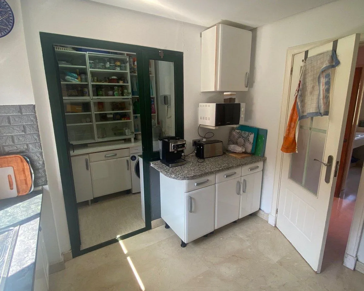 696a4751-5889-4751-8db8-e4225a28ce03