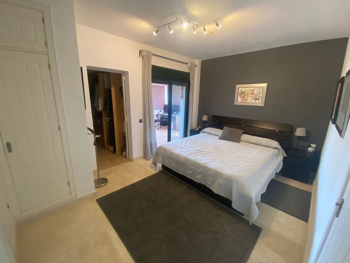 74eb6b41-588d-439b-9a33-11becc2d0839