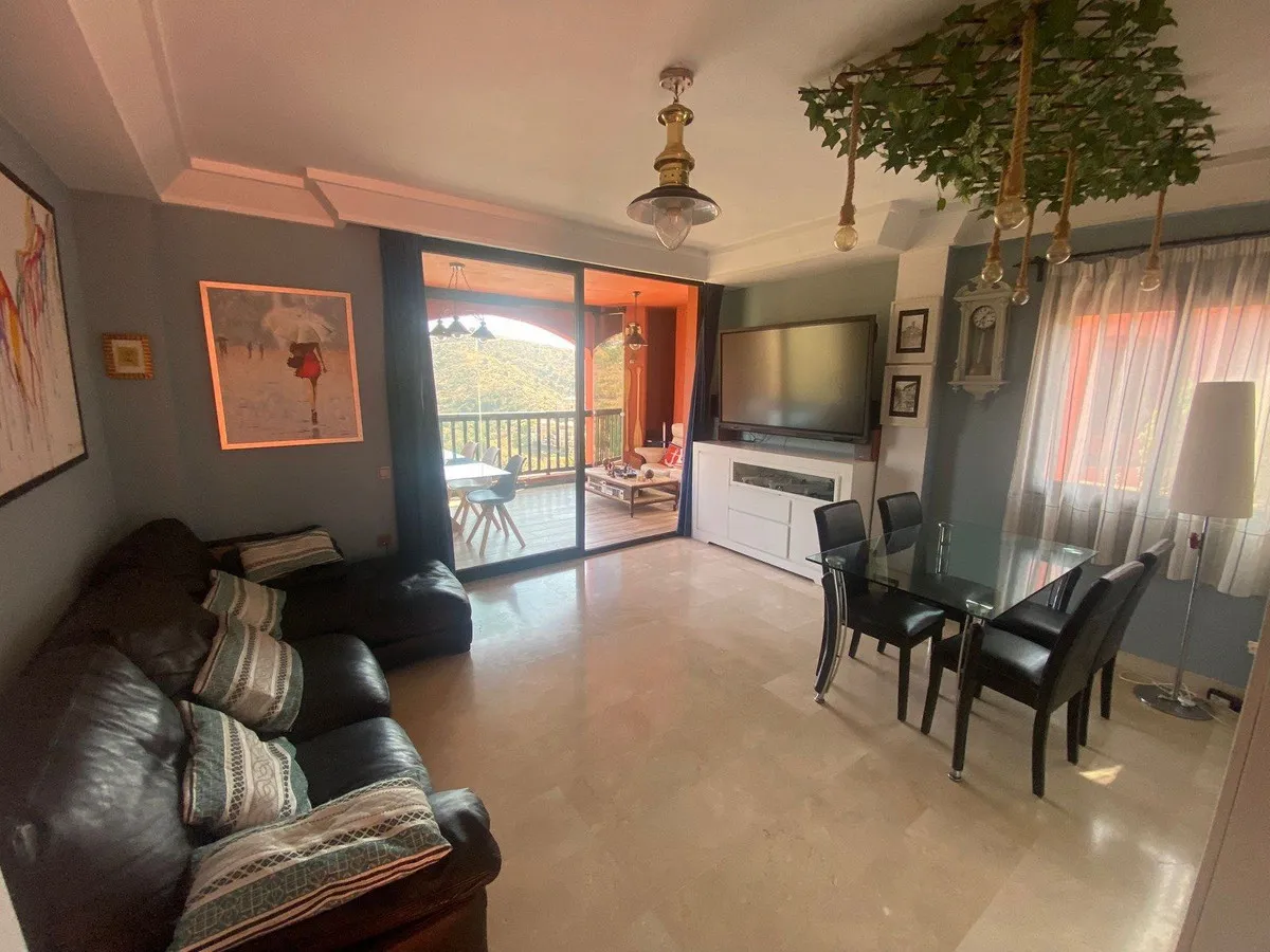 8b75c72f-8208-429f-a63d-24346397dde4