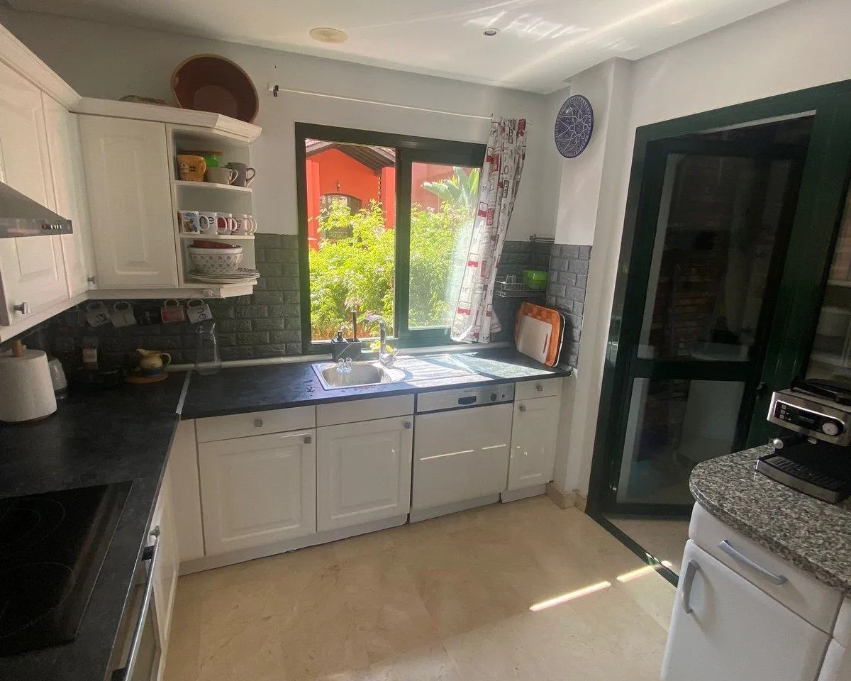 cbfb4bf6-2b96-4c7a-bcbf-62a7fdd40537