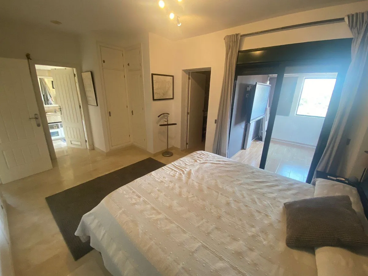 cf5c57f9-deaa-4d28-87cf-d3722deb37e8