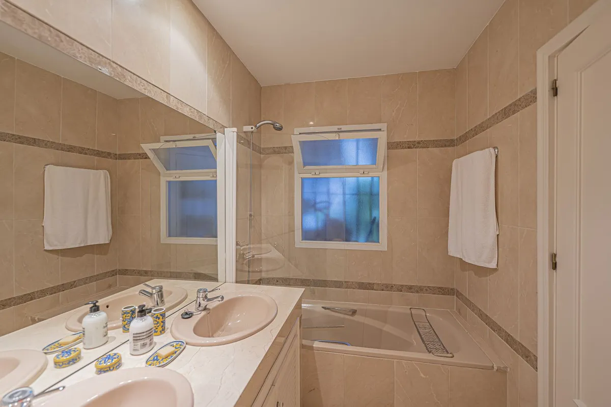 646e5dc1-2c7c-426f-8af9-da9d1c5d280e