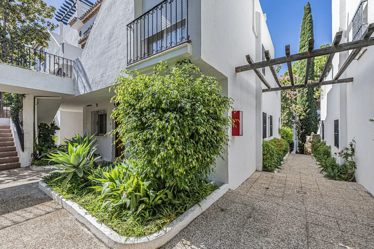 c6fe7662-8052-4f17-8f7d-5c78e0628c62