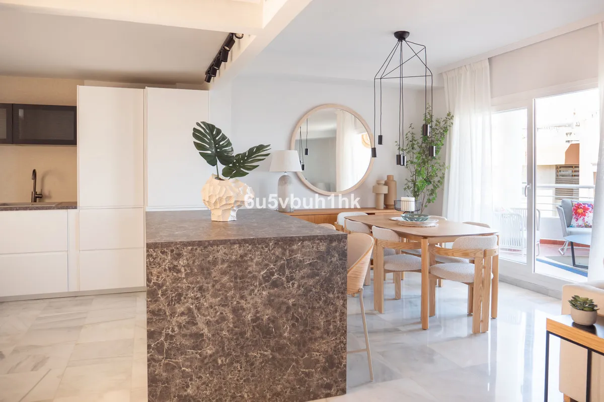 02fdf956-dc61-4bf2-8add-db2ba3bbc47b