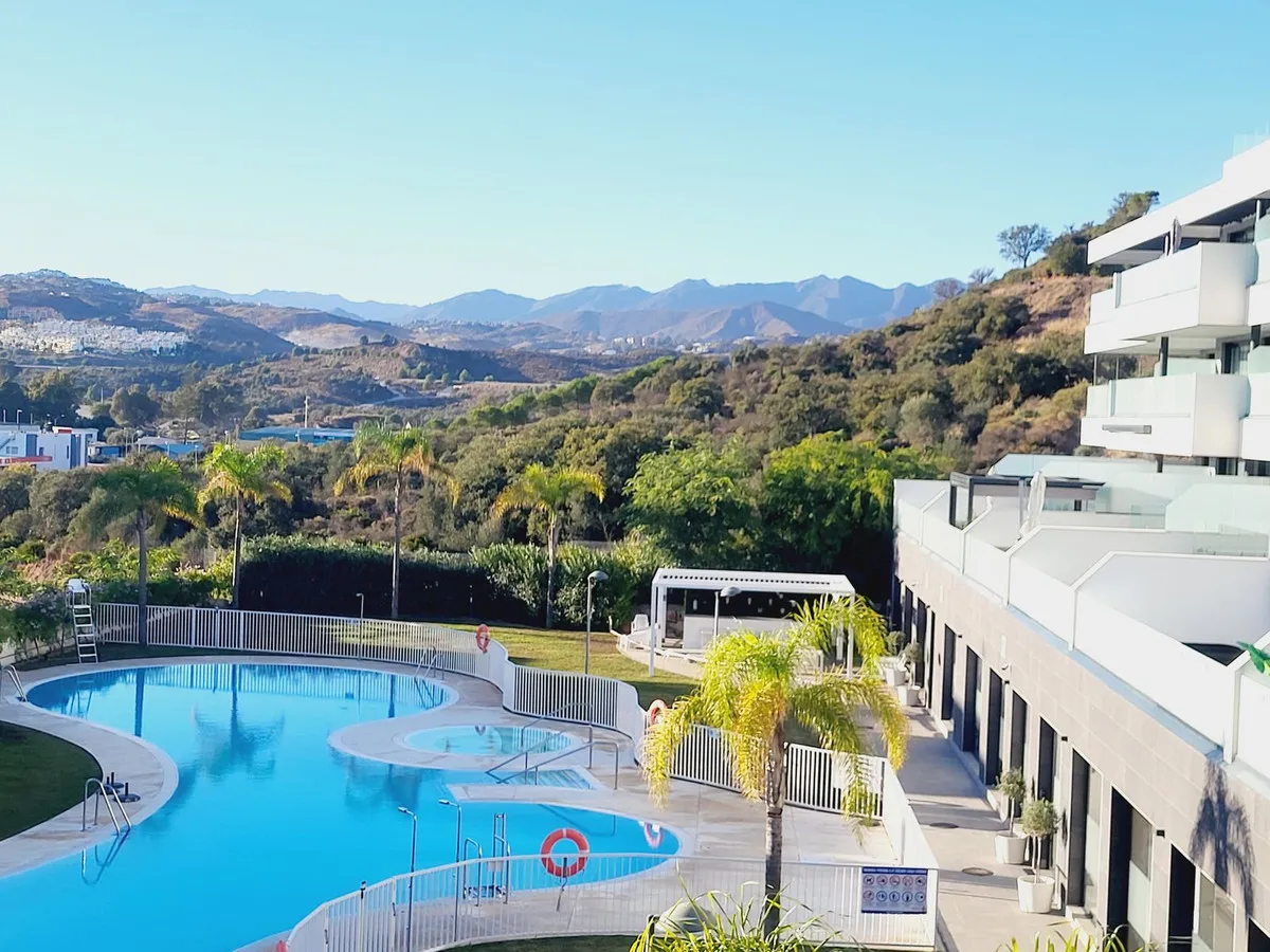 9a526922-94b7-460b-983e-ae311325c4cb