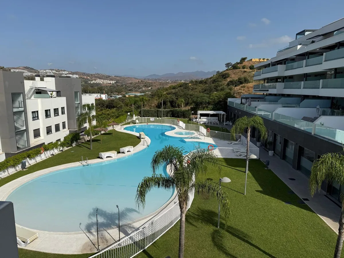 a486b345-effe-4655-b7fc-49357615f983