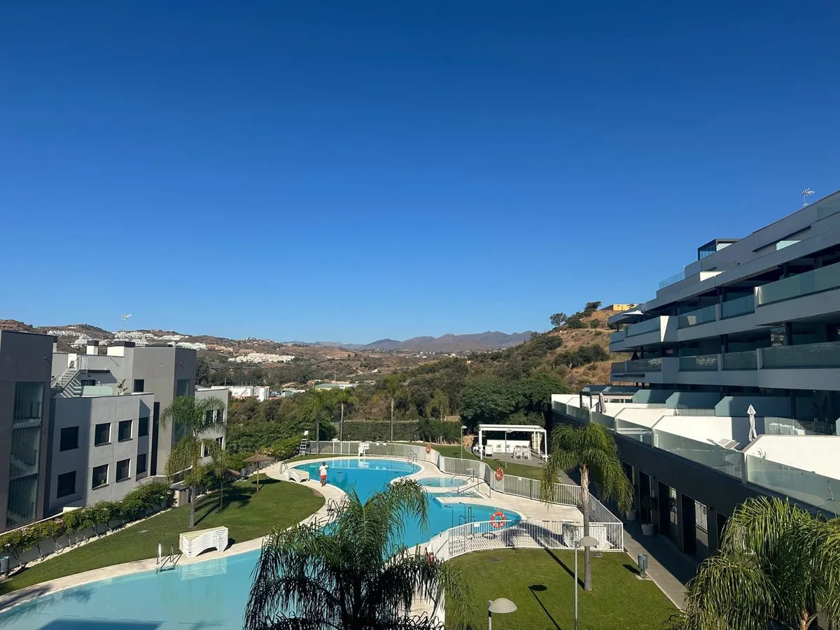 d893a1e9-2628-4e39-a40f-8a74bd043dff