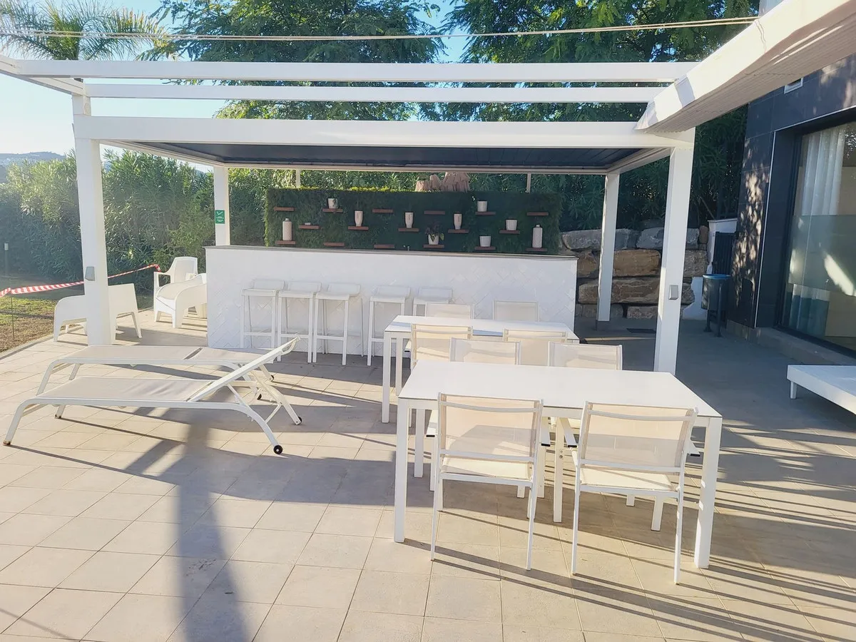 f21a9193-c605-46dd-937b-b3a06f0644aa