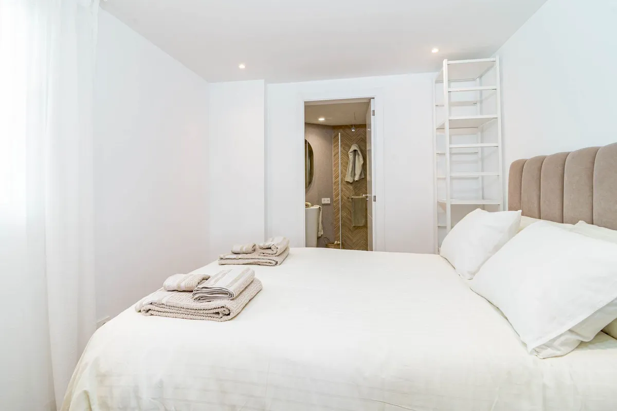 0cf7c76d-7c6a-4a20-8b65-803a0b22a67c