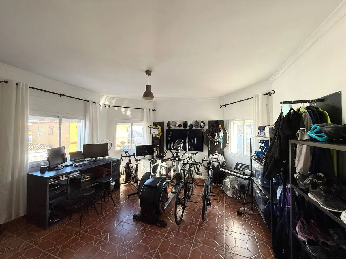 4b407951-5d6f-4763-bef6-55c7d40c88f4