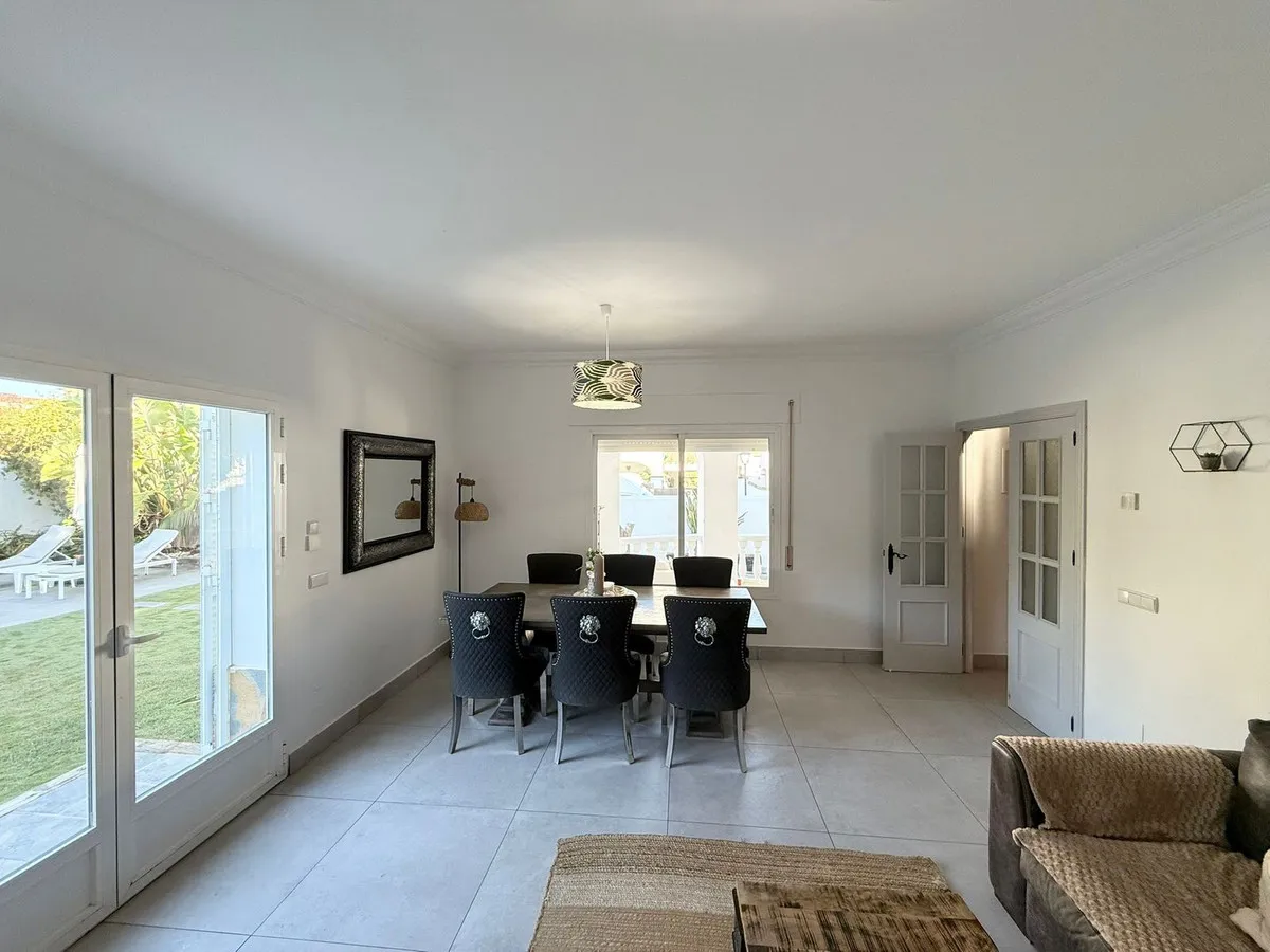 ff8ed574-b3f6-46cc-af7c-6b9f1c9d4d41