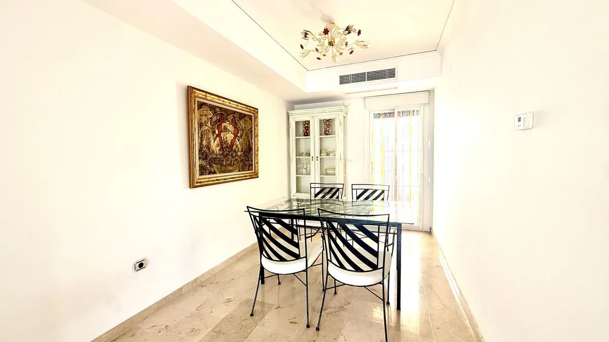 01c2aba6-d02a-4c11-b8bc-8f121bc6c644