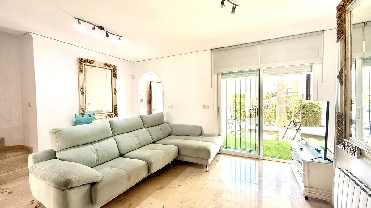 9ae3b773-4d4a-4f7b-abbd-5592cdd64566