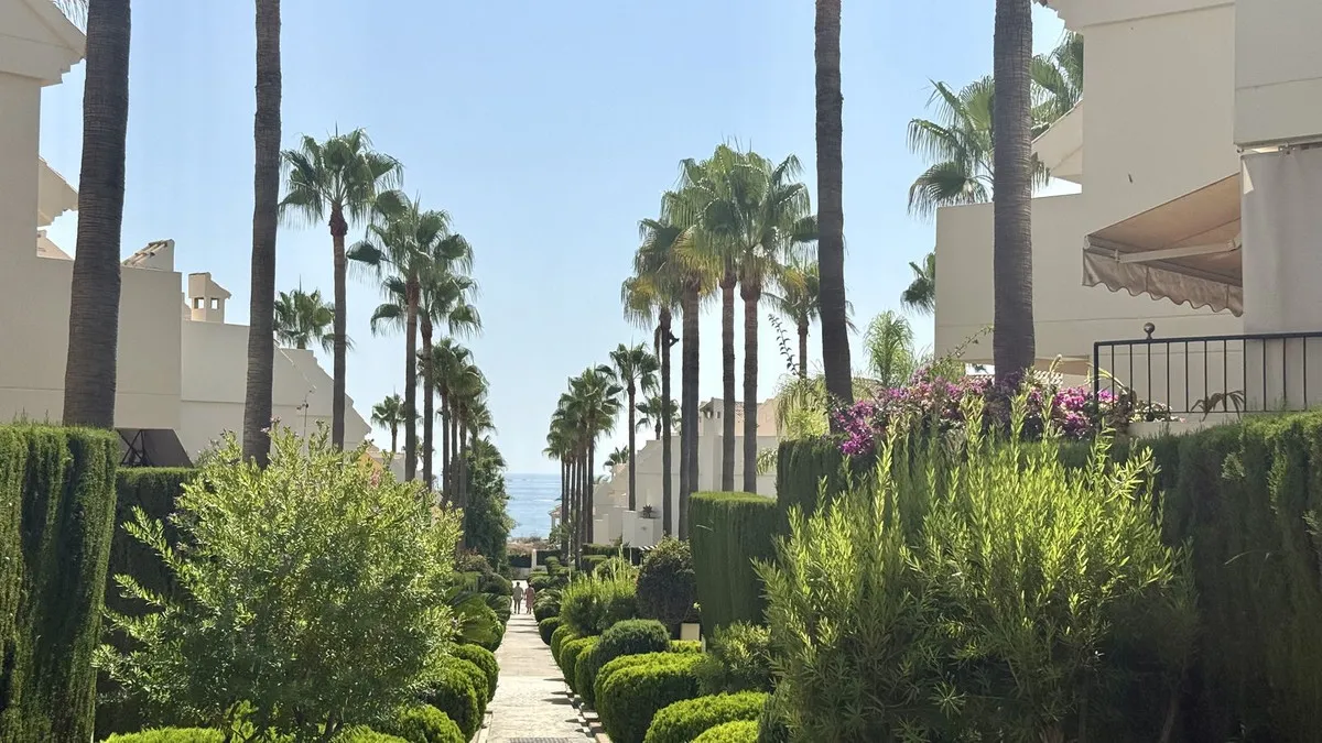 c3245f8f-9f3b-4b41-a39b-a26a78bff485