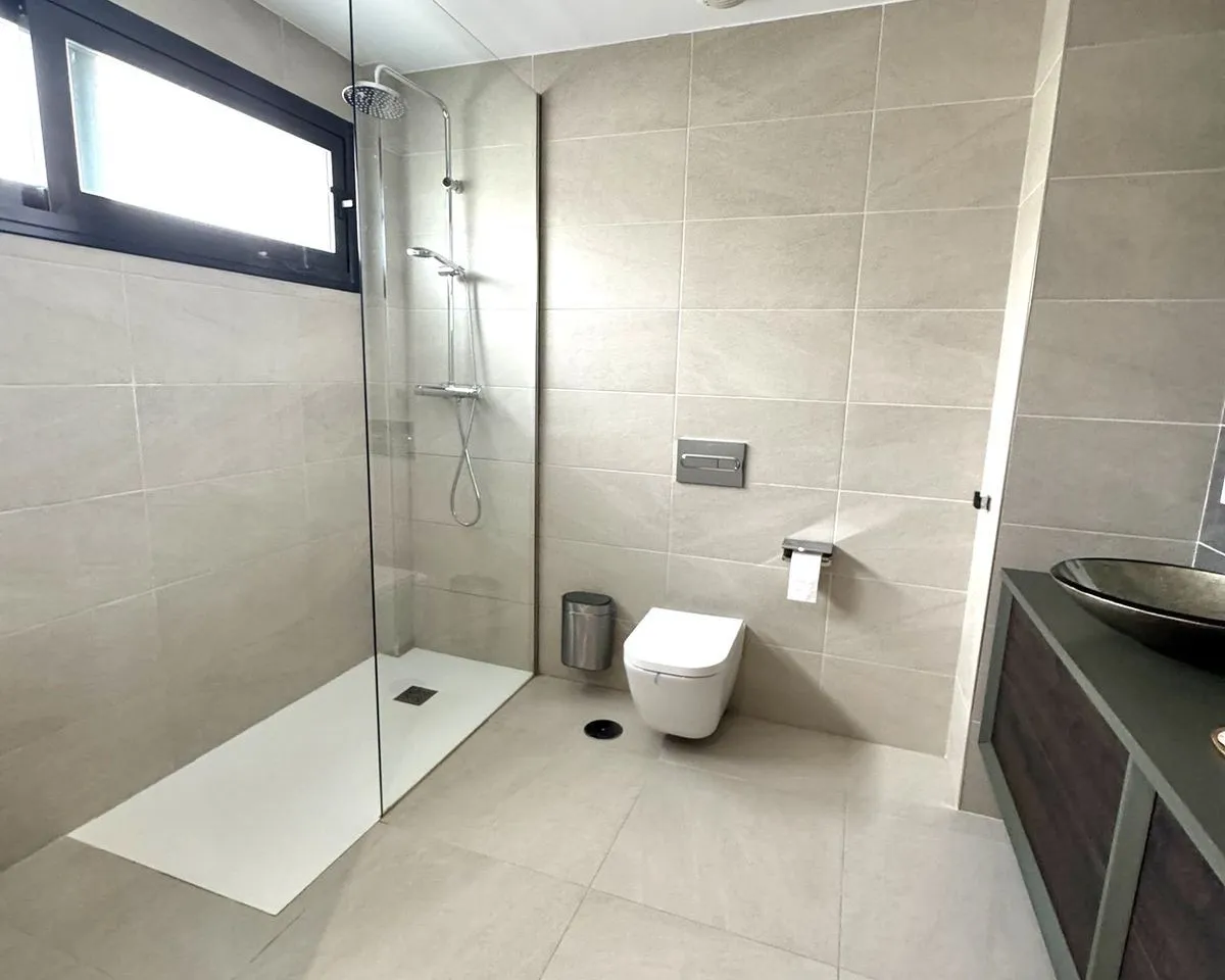 a4b2d8c1-dcb4-4d63-af5d-99f1d11d4666