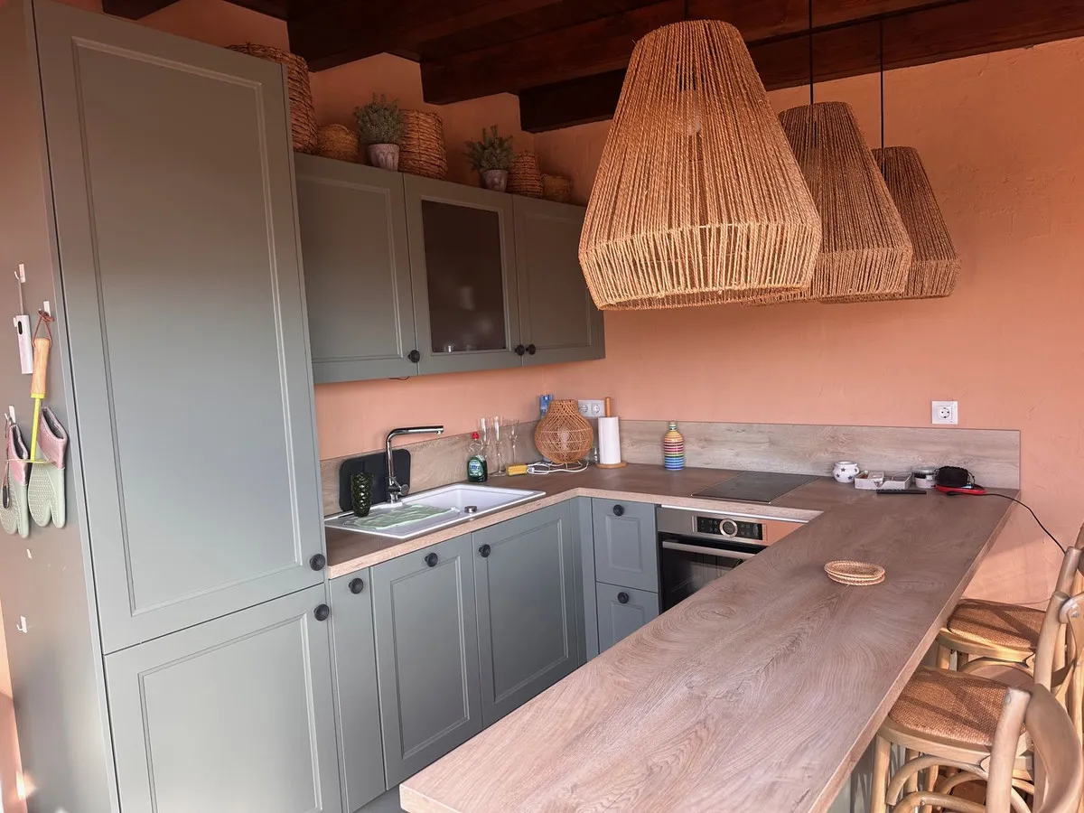 eb80c766-102b-40c3-9b2c-eb48544b7bca