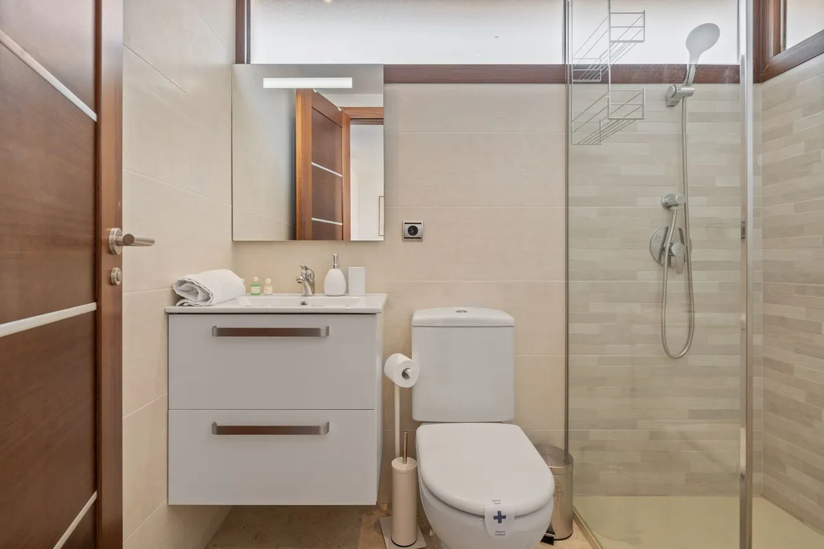 0f463c77-c27b-448c-b6d2-0cde2355e74f