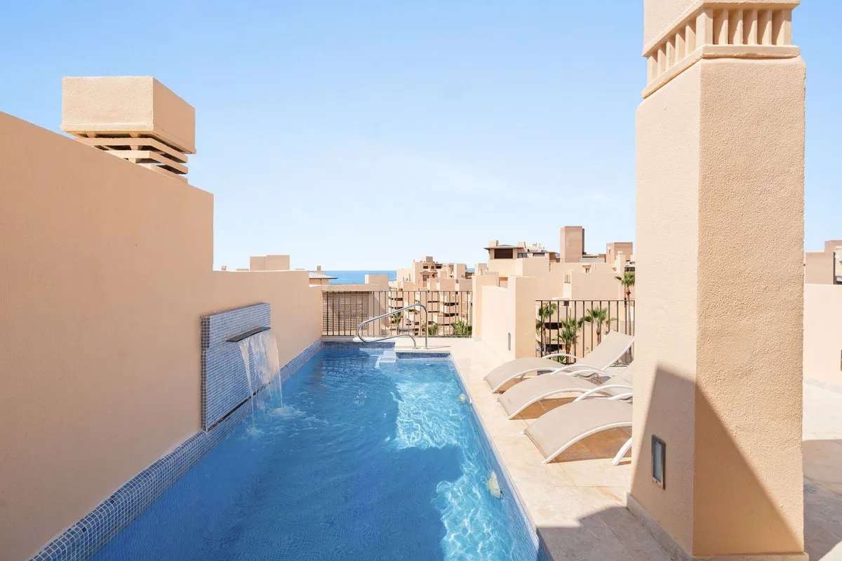 5de052c0-5b12-4f73-a7a3-269bbbb19294