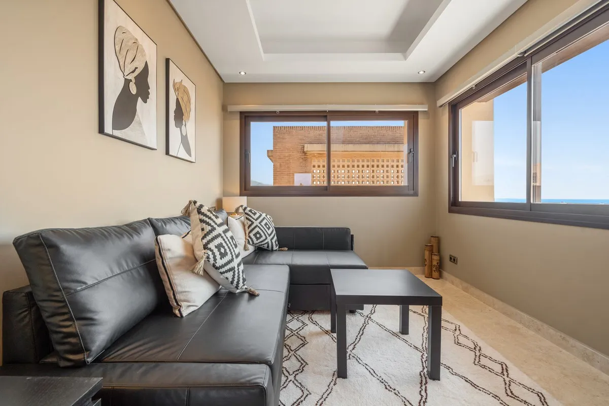 c130db48-c095-4505-8928-cccedadb90a7