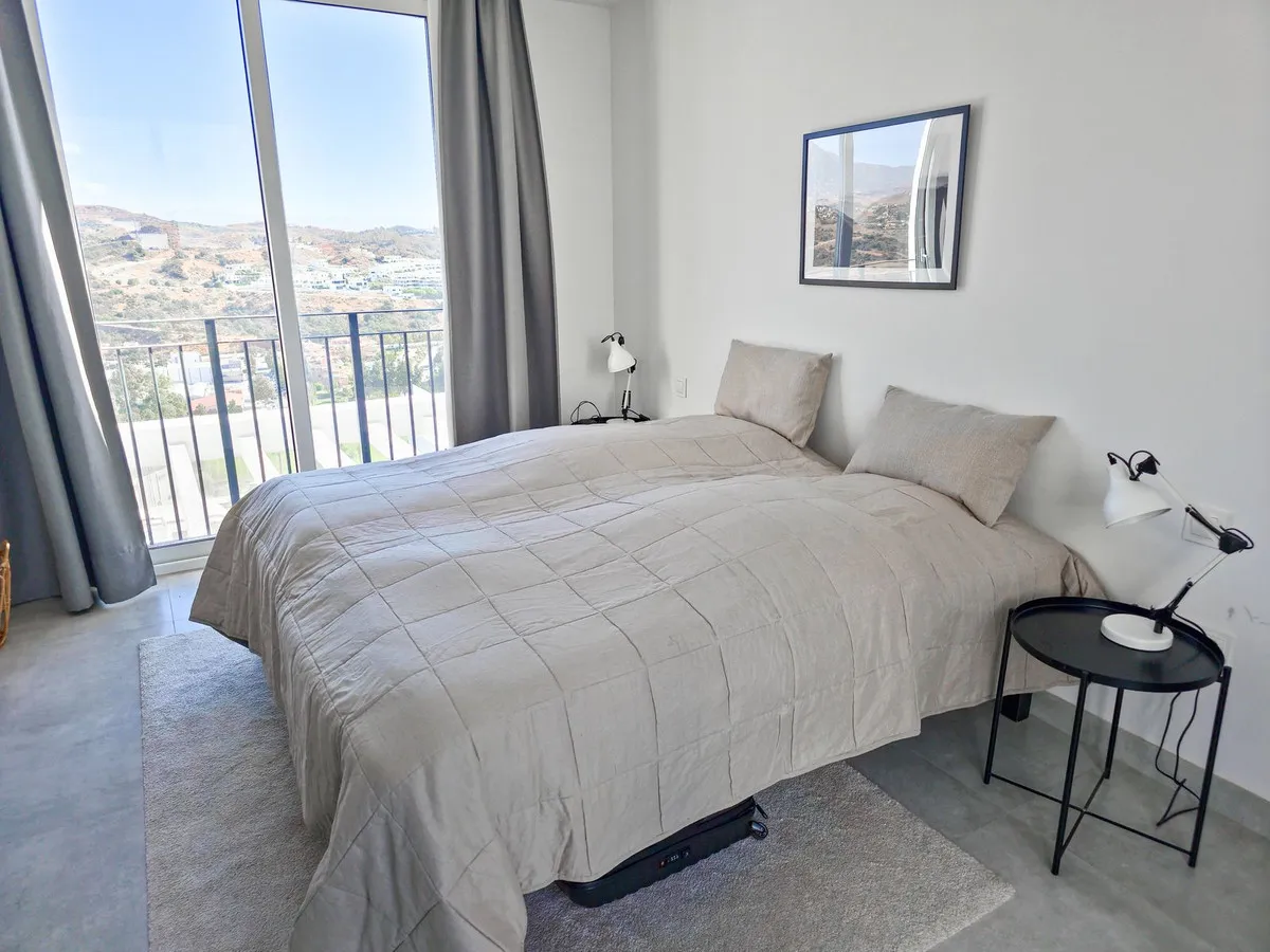 5c7afabb-345a-443e-be04-04feeec4f091