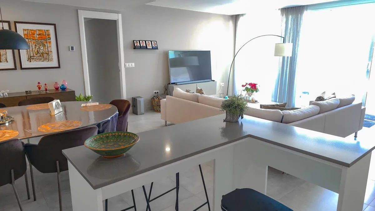 b5d98f0a-5349-4e9e-a705-9e1305ecf54e