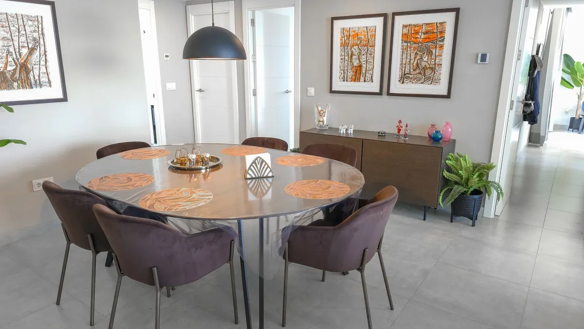 b8c4ef52-8a13-438d-aa30-027c9419f224