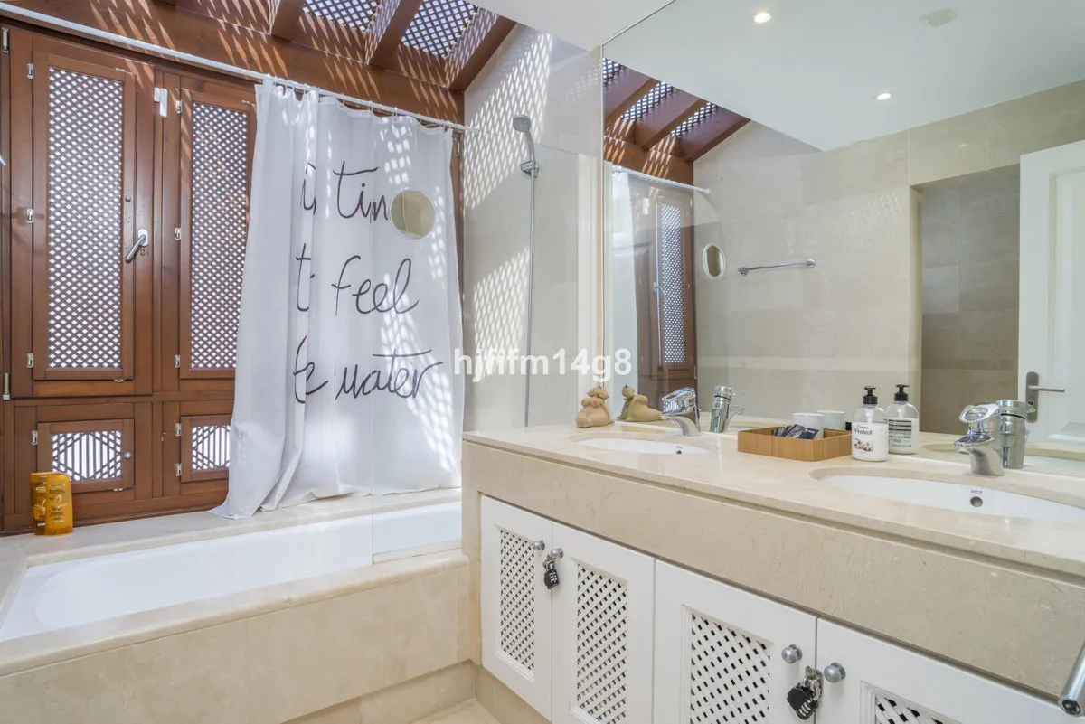 4a7a630f-6b17-43b6-a4b7-0272253f145c