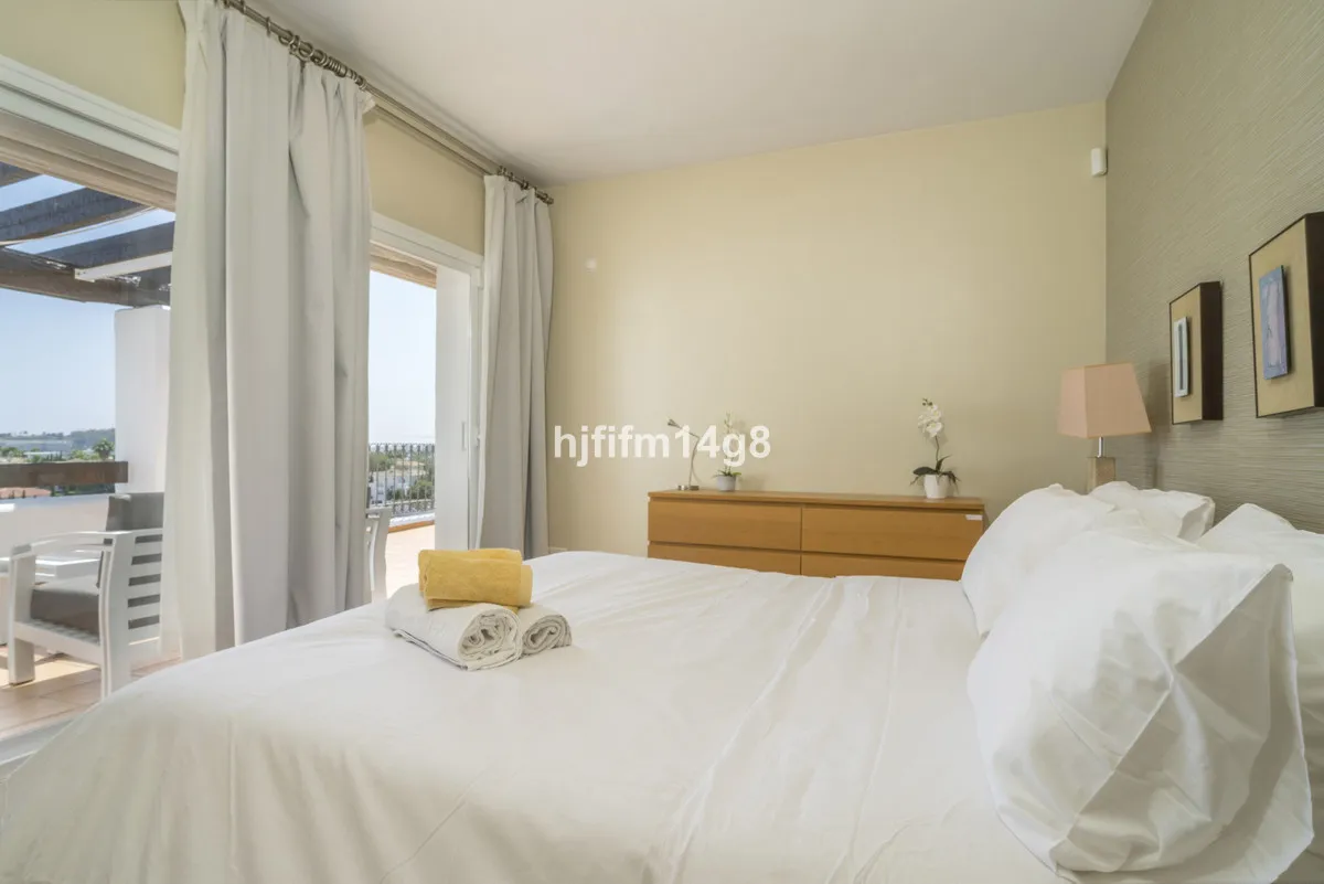 5f0d84e4-f280-4e7c-ba7e-352a0c1c3548