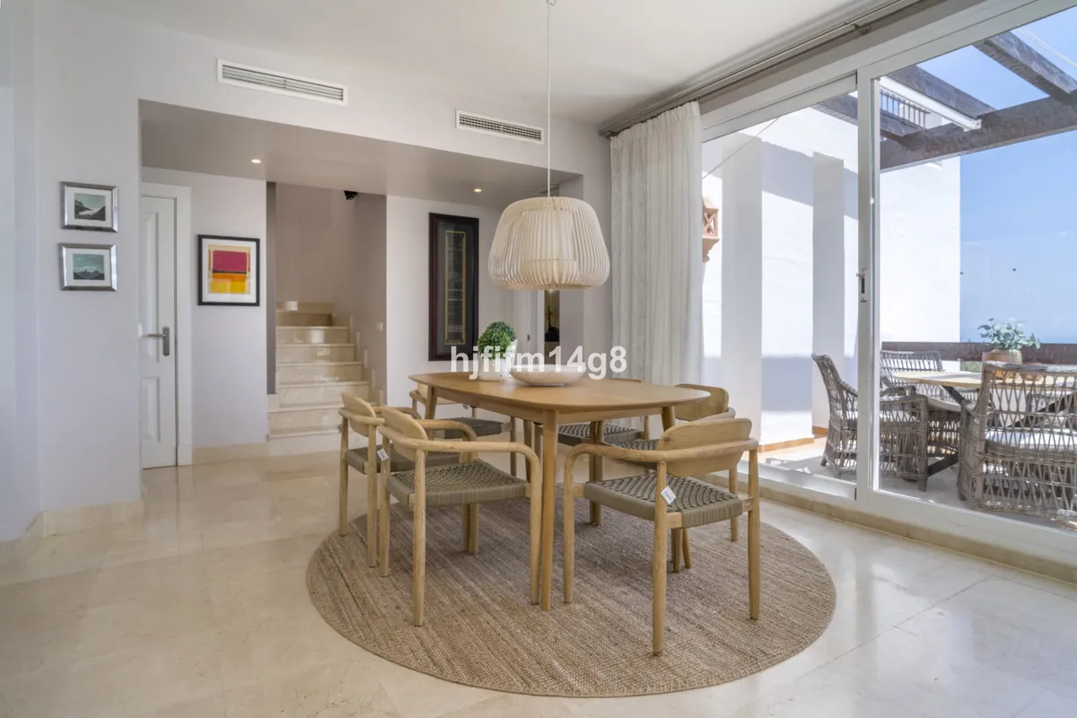 ce8c72e0-bdc3-49b4-aac2-be64968680ec