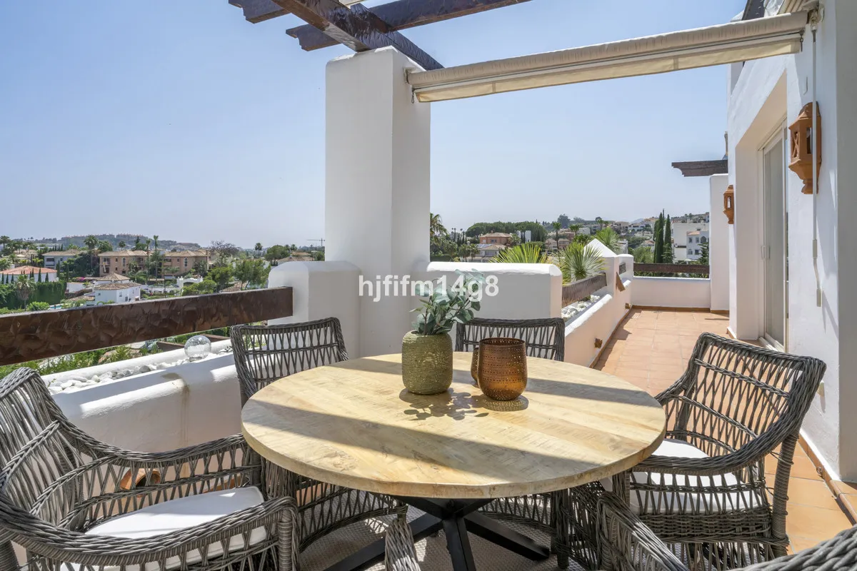 e3488e60-c915-4a1f-9576-efdf3e57df72