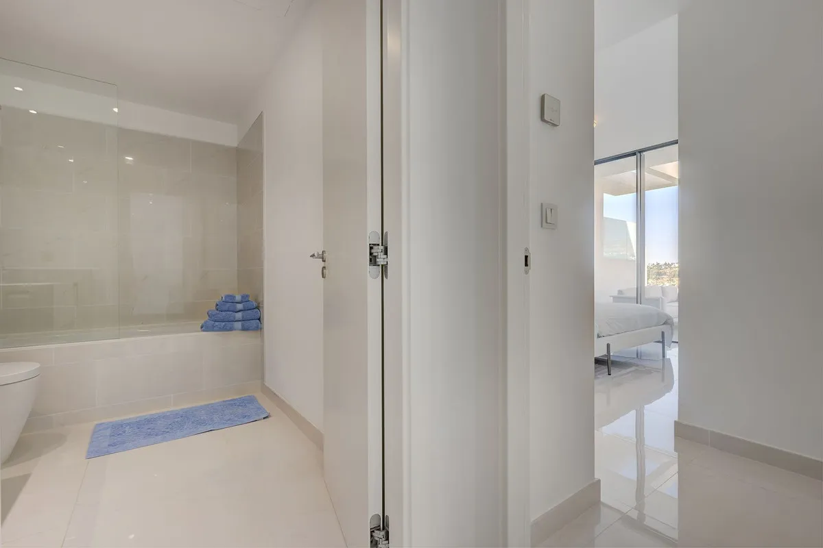 0b80cc45-25b8-4328-99b5-aa863e1c319e