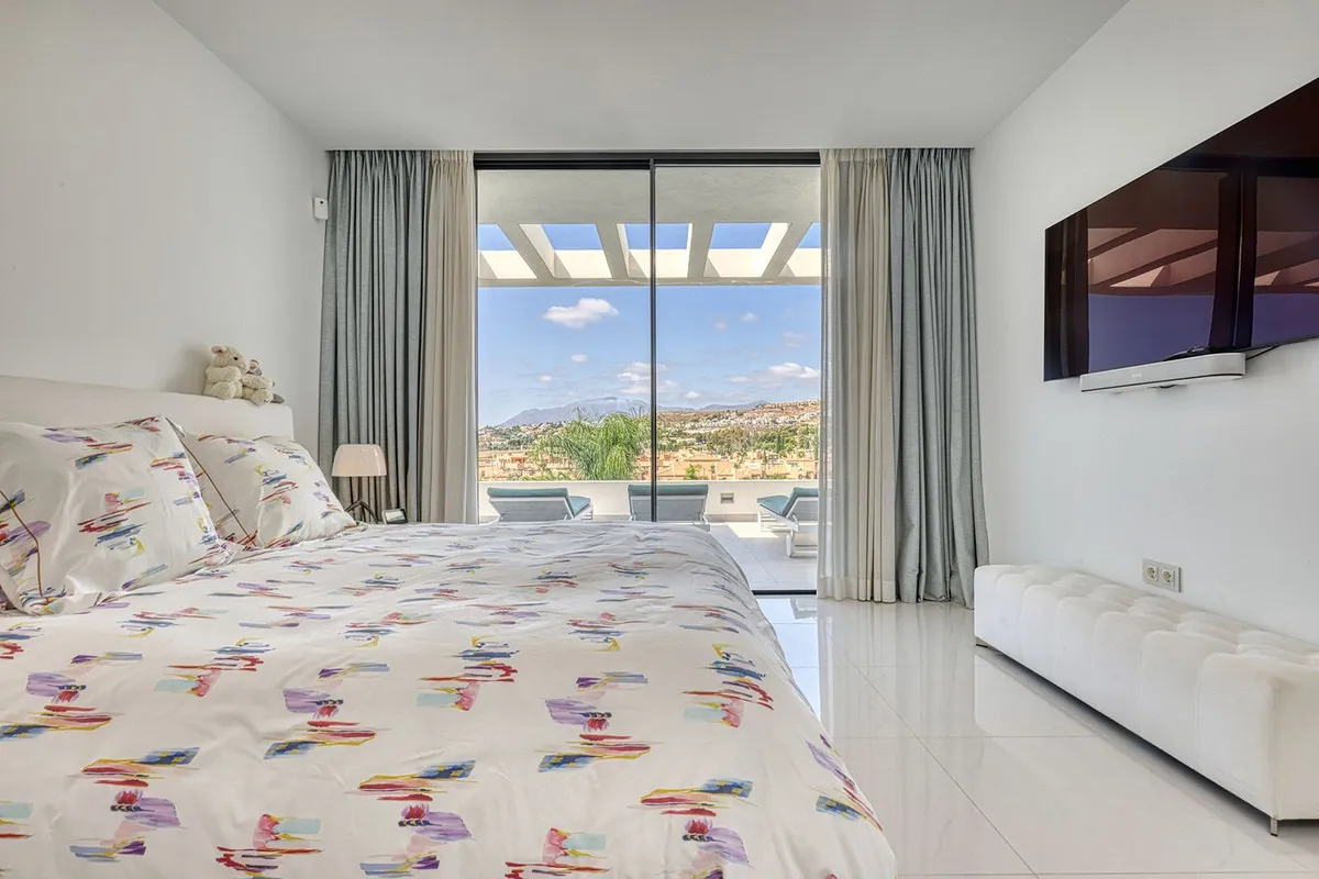 17a2e7c6-6992-41c1-9811-d41aa44a43c4